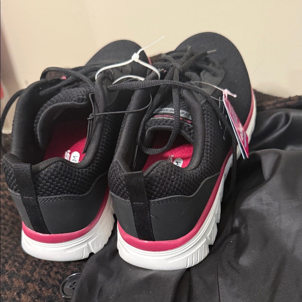 Skechers Women's Black and Pink Wide Fit Sneakers - Picture 5 of 5